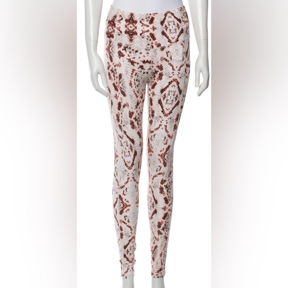 Varley “Move” pocket leggings